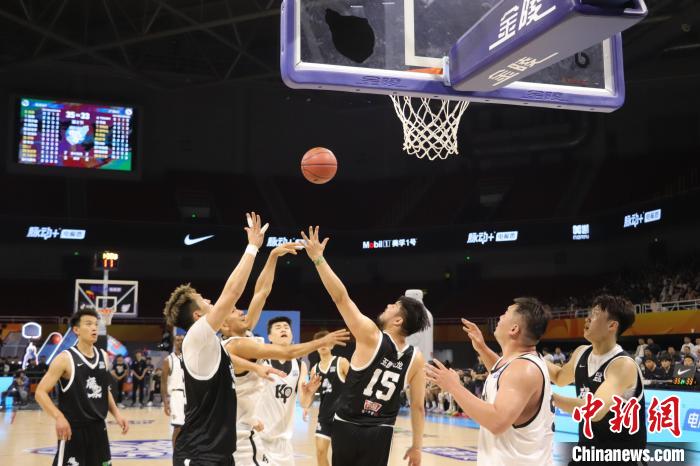 江西南昌开启2025年“街球霸王”巡回赛:阿尔德