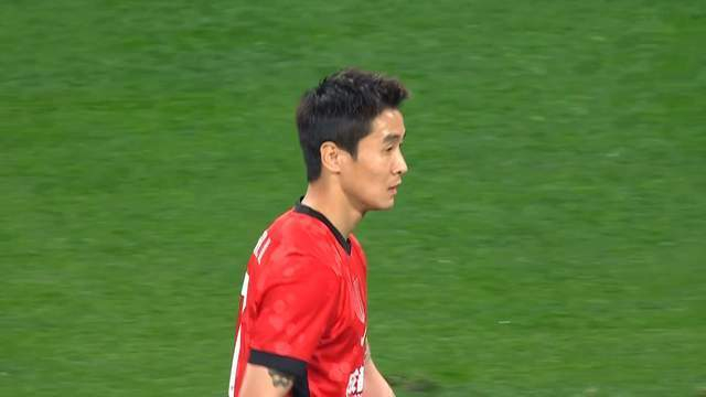 成都蓉城冲击七连胜辽宁铁人面临下课危机